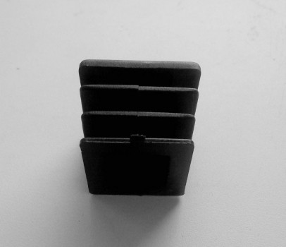Заглушка пластиковая внутренняя квадратная 30x30мм, чёрная