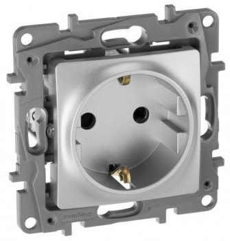 Механизм розетки 1-м СП Etika 16А IP31 250В 2P без заземл. защ. шторки немецк. станд винт. клем.ал.